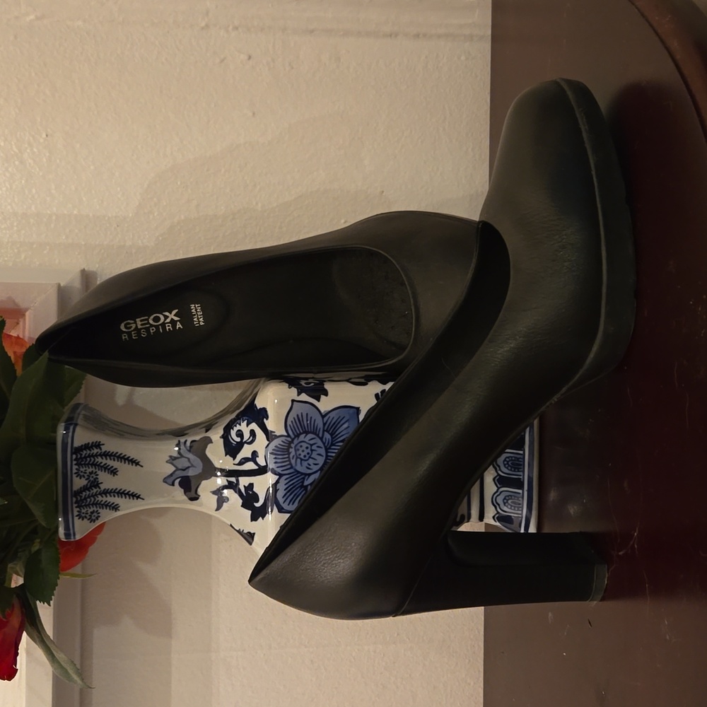 Geox Black Pumps size 39 (8M)